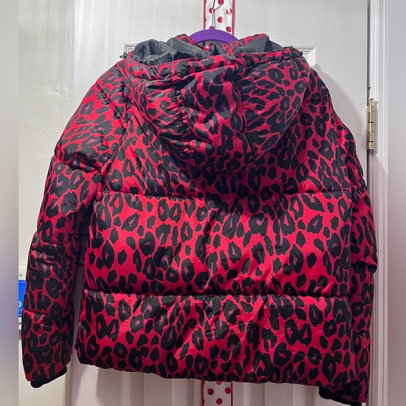 NEW LOOK leopard jacket in red print. - Picture 3 of 4